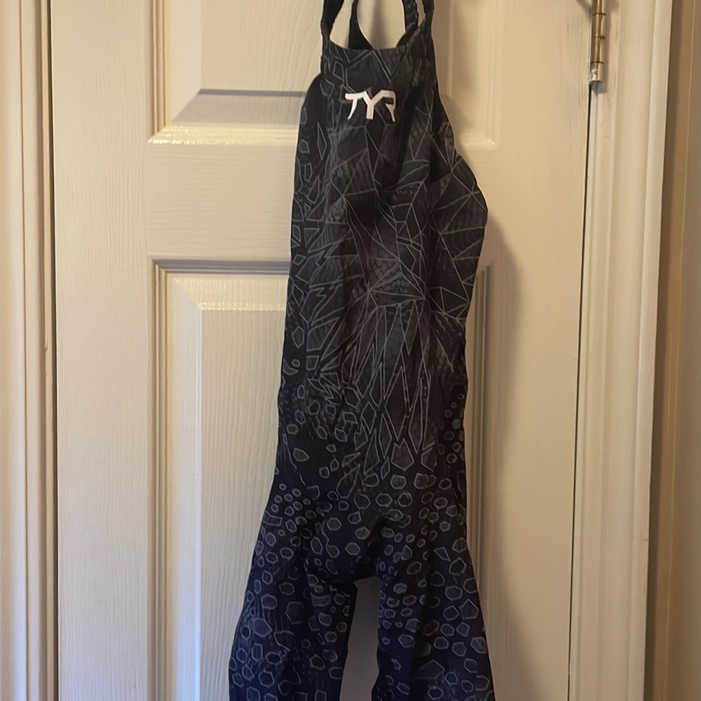TYR open back tech suit size 29